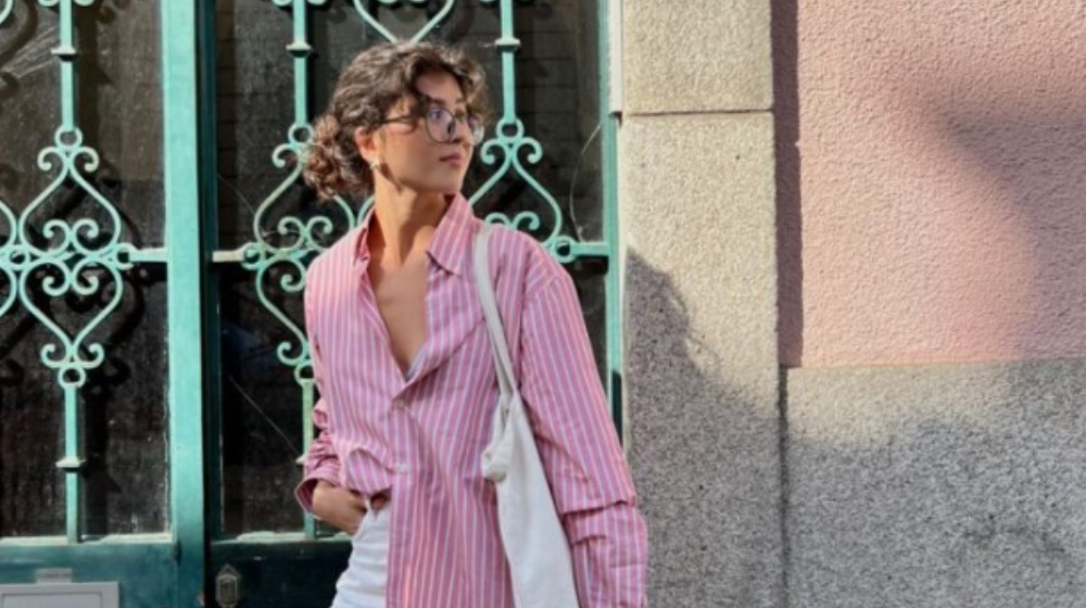 Ριγέ πουκάμισο: Σε αυτό το χρώμα θα κυριαρχήσει